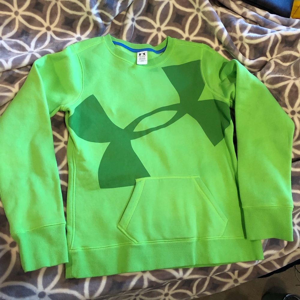 Green Under Armor Pull Over